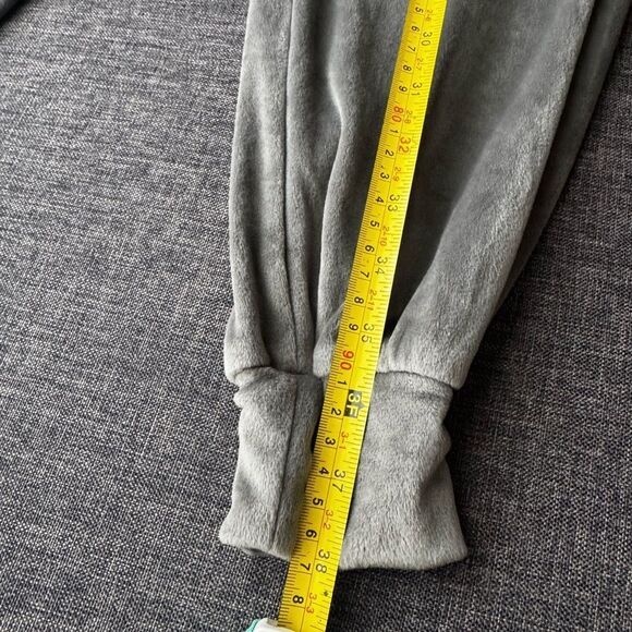 SKIMS Grey Velour Jogger Lounger Pants Size Medium - Picture 10 of 12